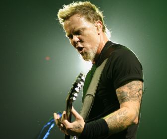 metallica_james_hetfield_desktop_2304x1790_hd-wallpaper-479877