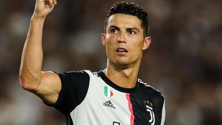 Lionel Messi Vs Cristiano Ronaldo